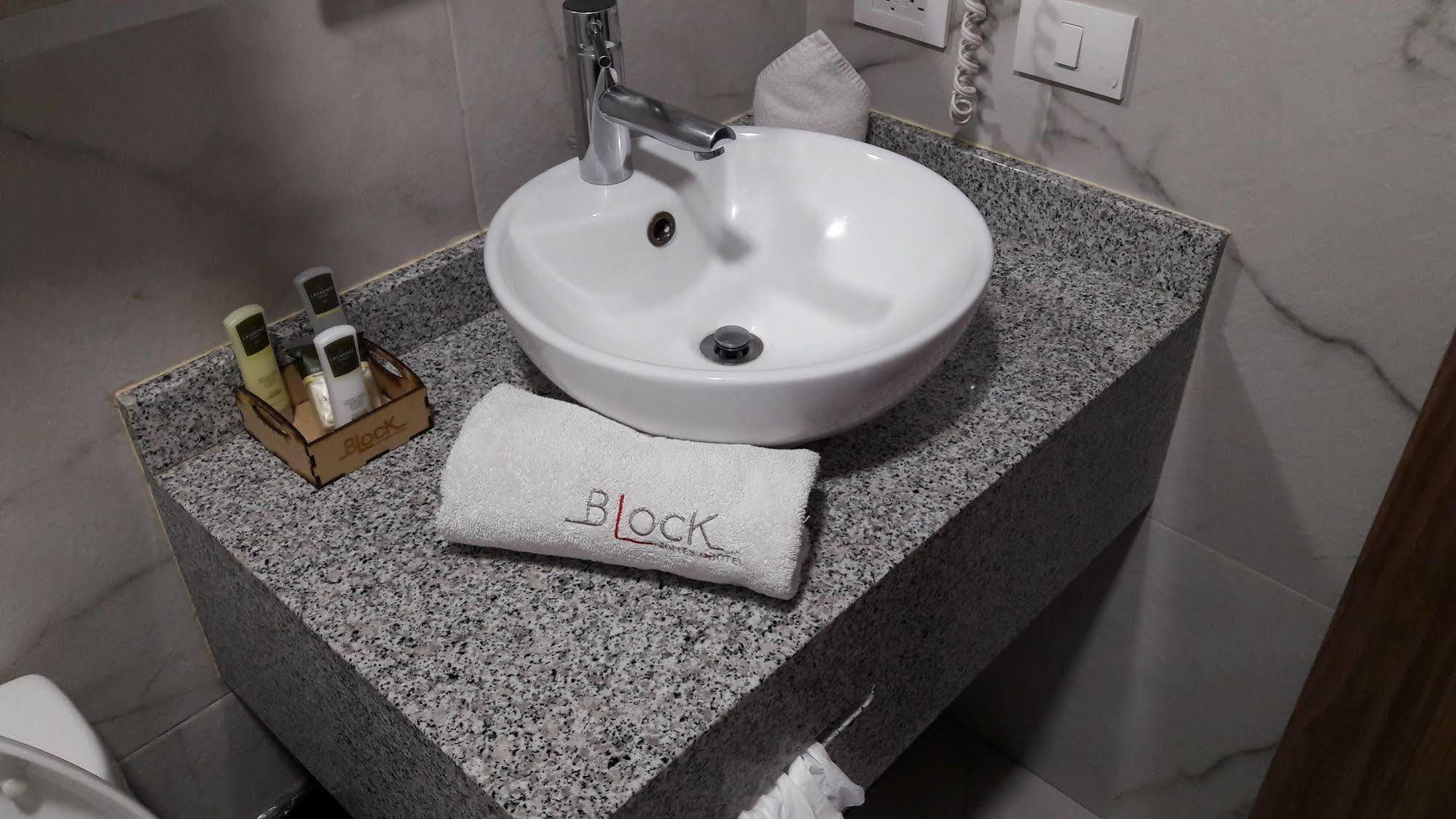 Hotel Block 3*