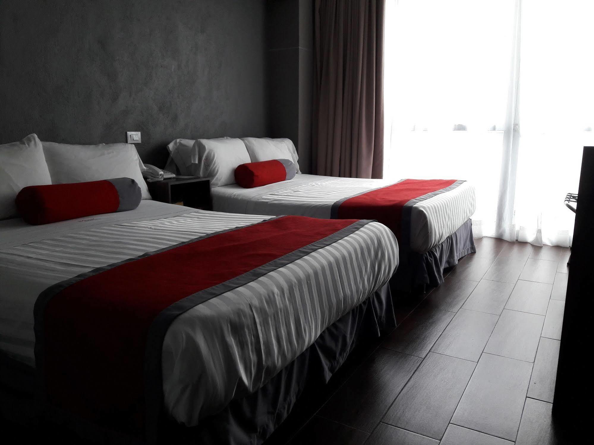 Hotel Block 3*